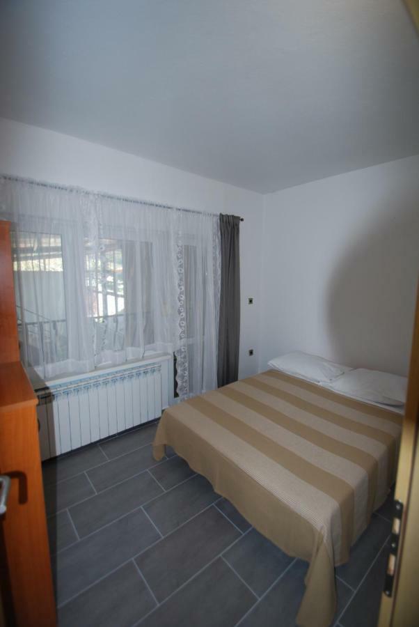 Batinic Apartmani 奥米什 外观 照片
