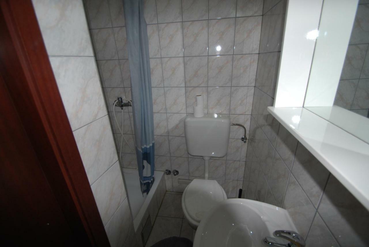 Batinic Apartmani 奥米什 外观 照片