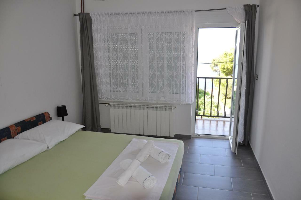 Batinic Apartmani 奥米什 外观 照片